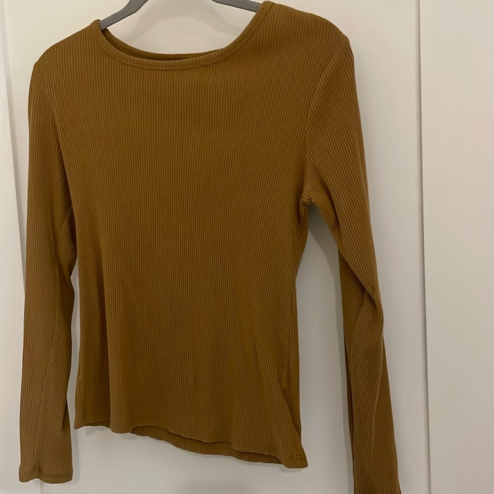 M Old Navy Ribbed Long Sleeve
